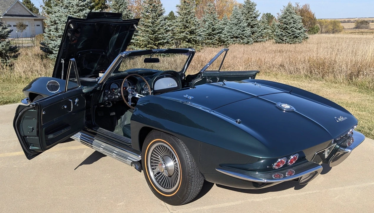 1965 Chevrolet Corvette C2 - Image 23 of 31