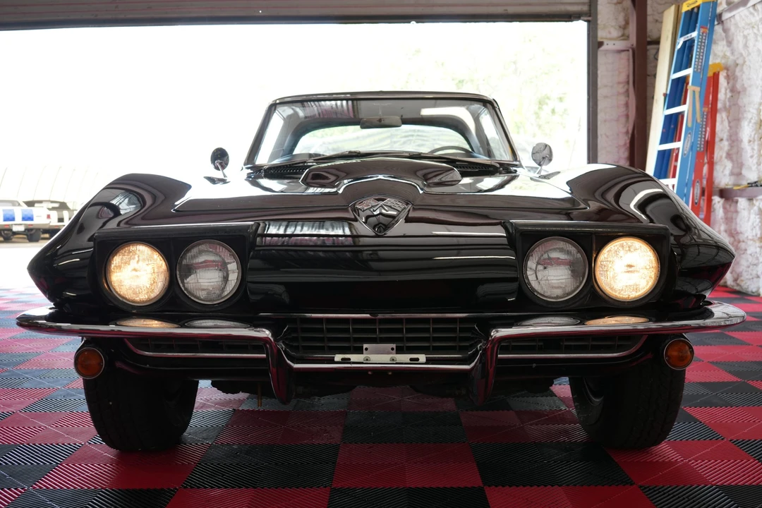 1965 Chevrolet Corvette C2 - Image 17 of 31