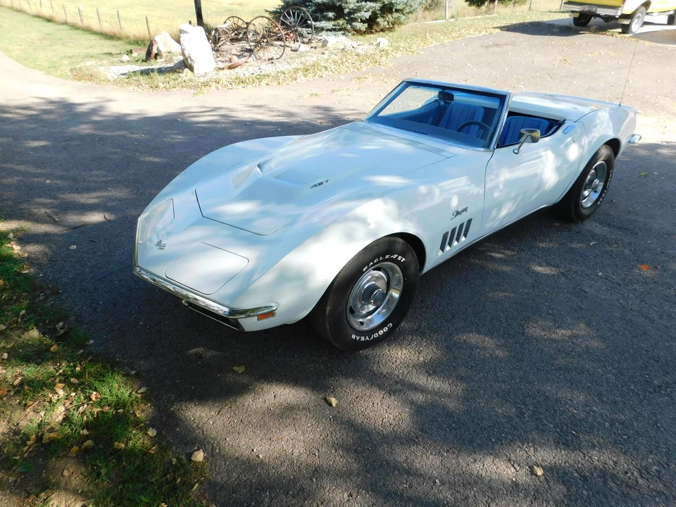 1969 Chevrolet Corvette C3 - Image 2 of 31