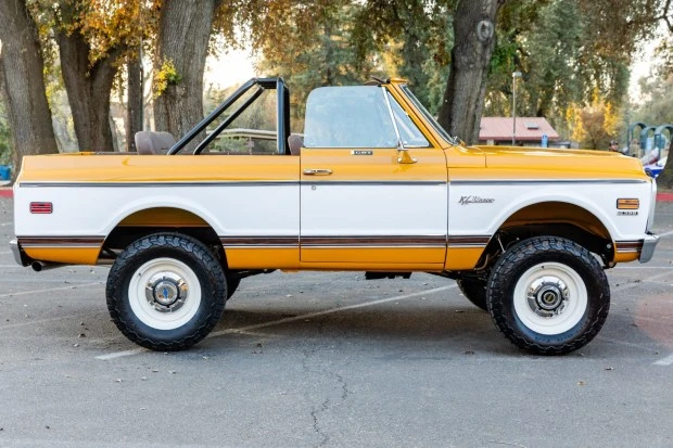 1972 Chevrolet K5 Blazer 1st Gen - Image 3 of 8