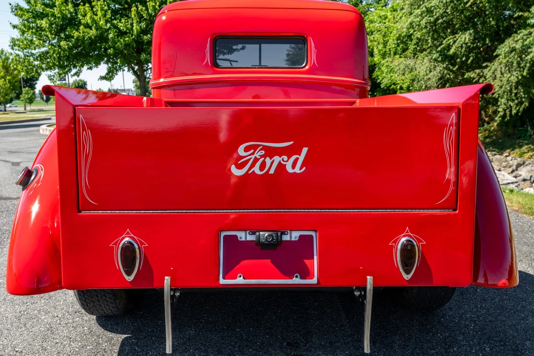 Ford Pickup (1940-1947) - Image 17 of 31