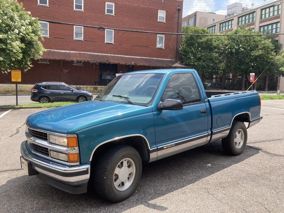 1997 Chevrolet Silverado - Image 10 of 31