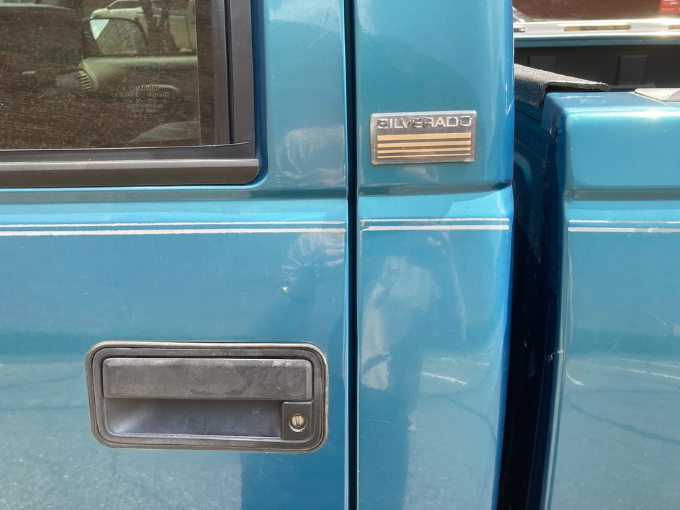 1997 Chevrolet Silverado - Image 15 of 31