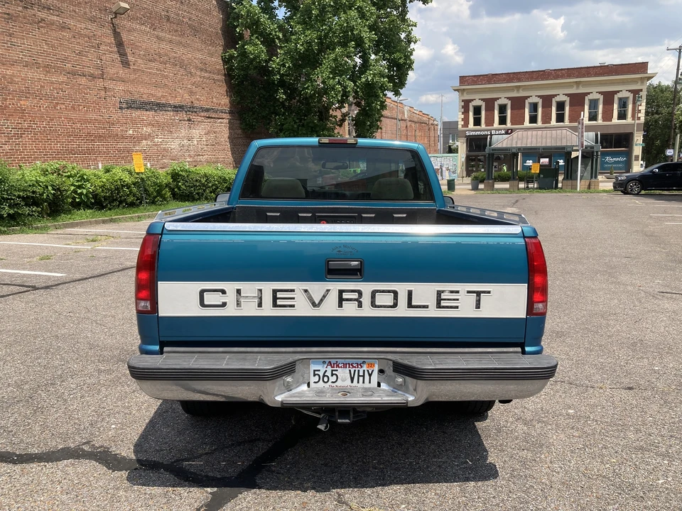 1997 Chevrolet Silverado - Image 5 of 31