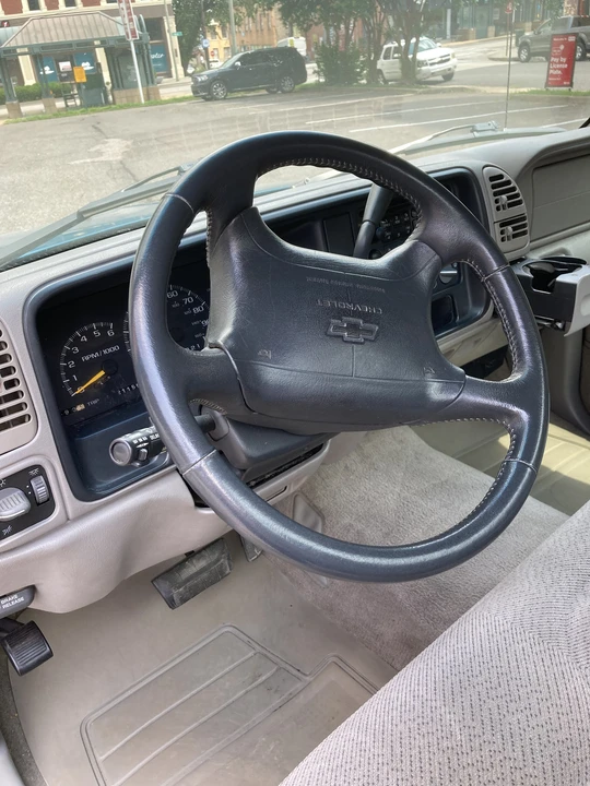 1997 Chevrolet Silverado - Image 27 of 31