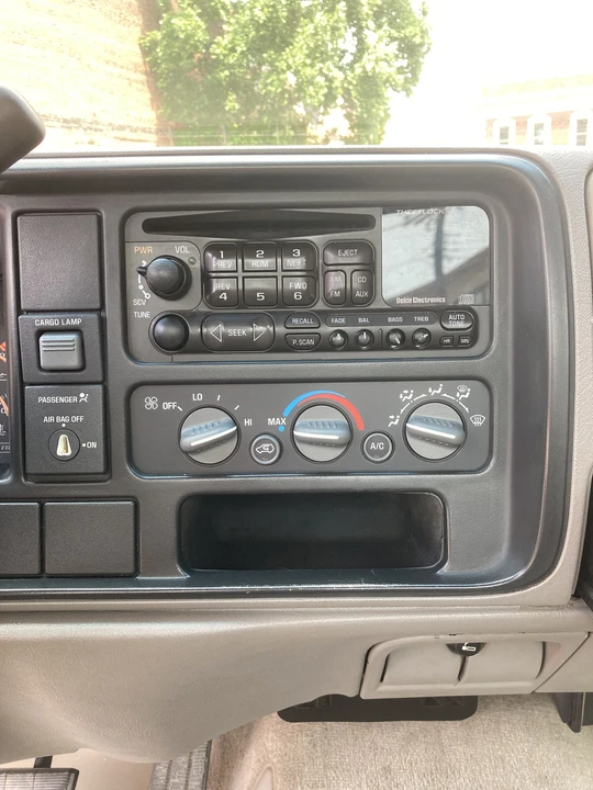 1997 Chevrolet Silverado - Image 29 of 31