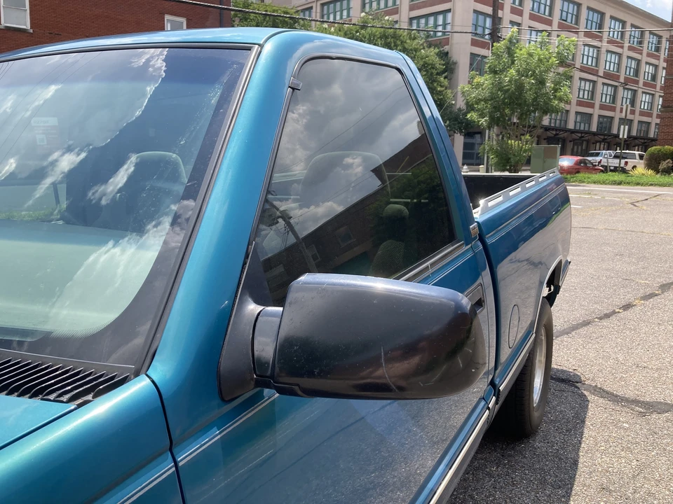 1997 Chevrolet Silverado - Image 14 of 31