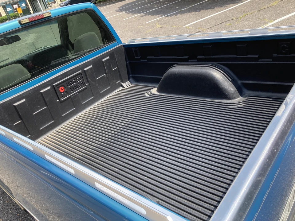 1997 Chevrolet Silverado - Image 20 of 31