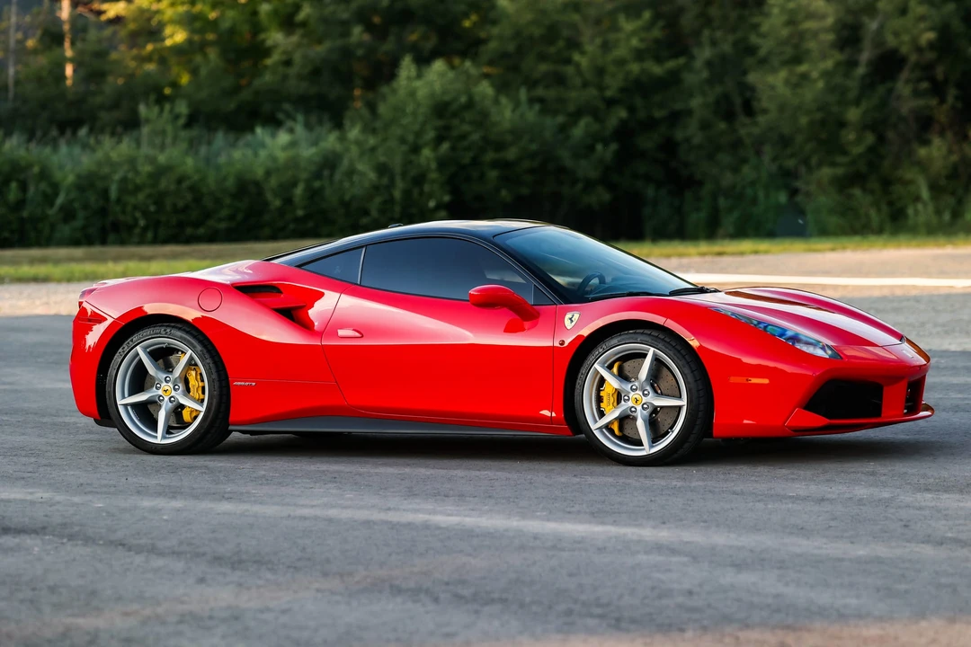 2016 Ferrari 488 GTB - Image 25 of 31