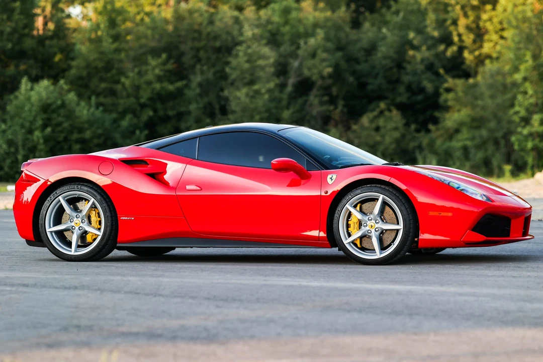 2016 Ferrari 488 GTB - Image 28 of 31