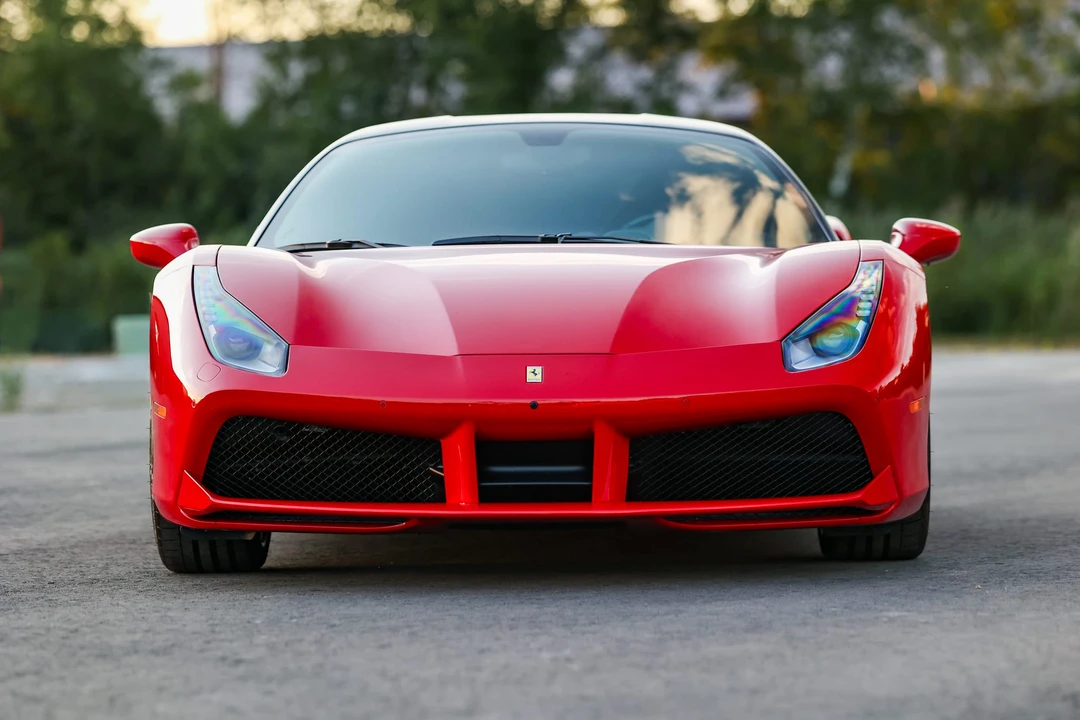 2016 Ferrari 488 GTB - Image 13 of 31