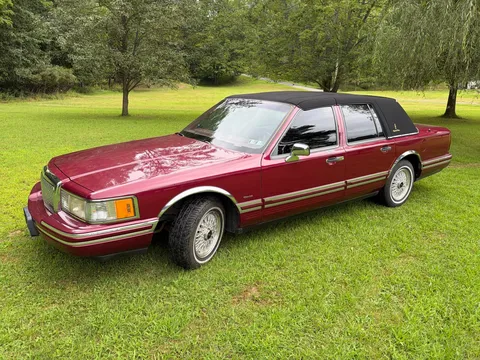 1993 Lincoln Town Car Signature Series