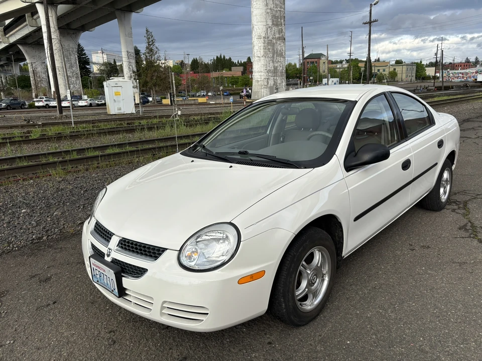 2004 Dodge Neon - Image 2 of 31