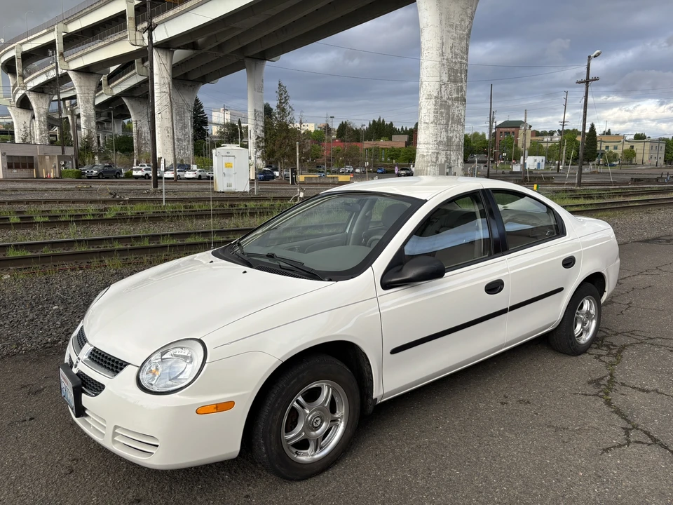 2004 Dodge Neon - Image 3 of 31