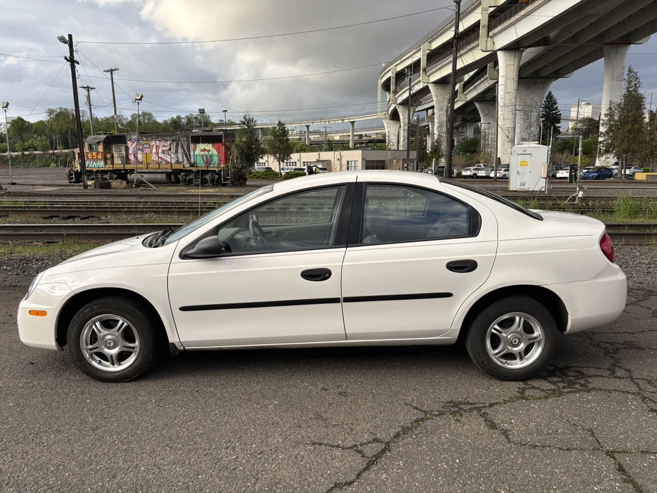 2004 Dodge Neon - Image 4 of 31