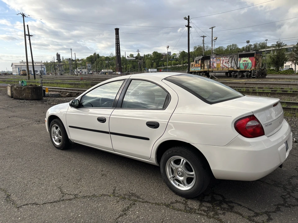 2004 Dodge Neon - Image 6 of 31