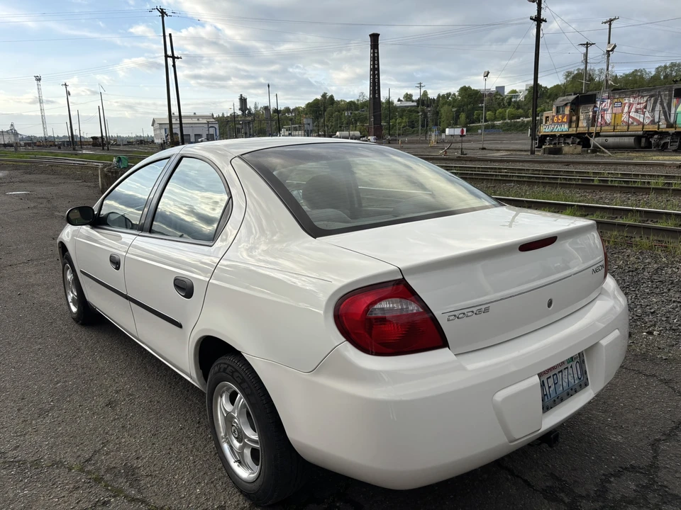 2004 Dodge Neon - Image 7 of 31