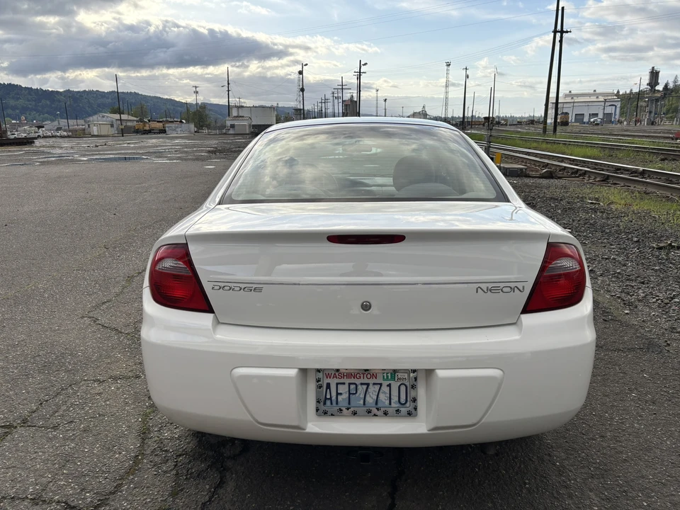 2004 Dodge Neon - Image 9 of 31