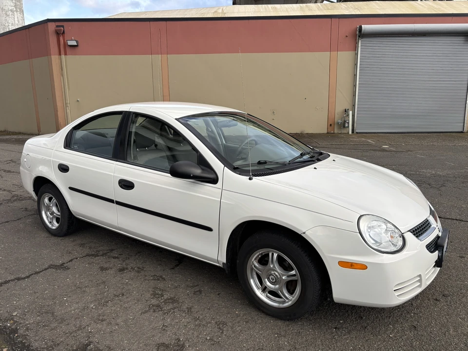 2004 Dodge Neon - Image 15 of 31