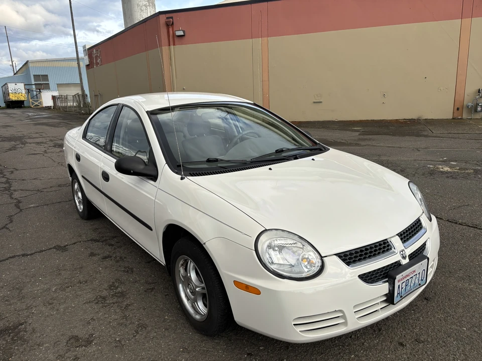 2004 Dodge Neon - Image 16 of 31