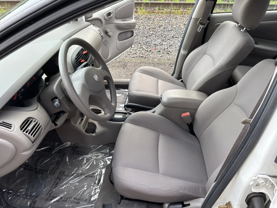 2004 Dodge Neon - Image 23 of 31