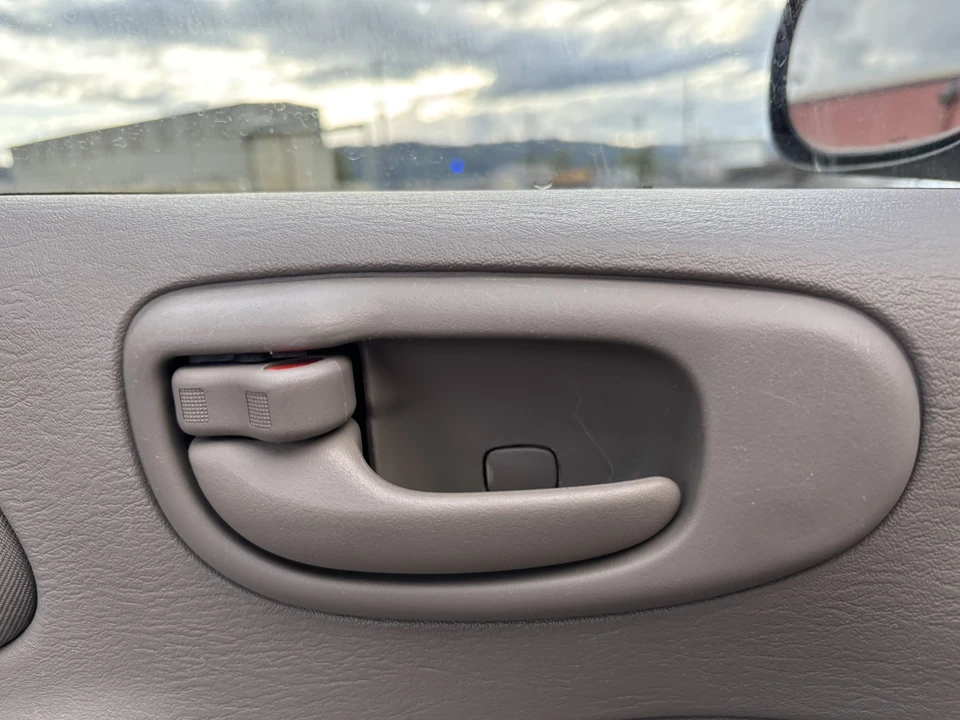 2004 Dodge Neon - Image 29 of 31