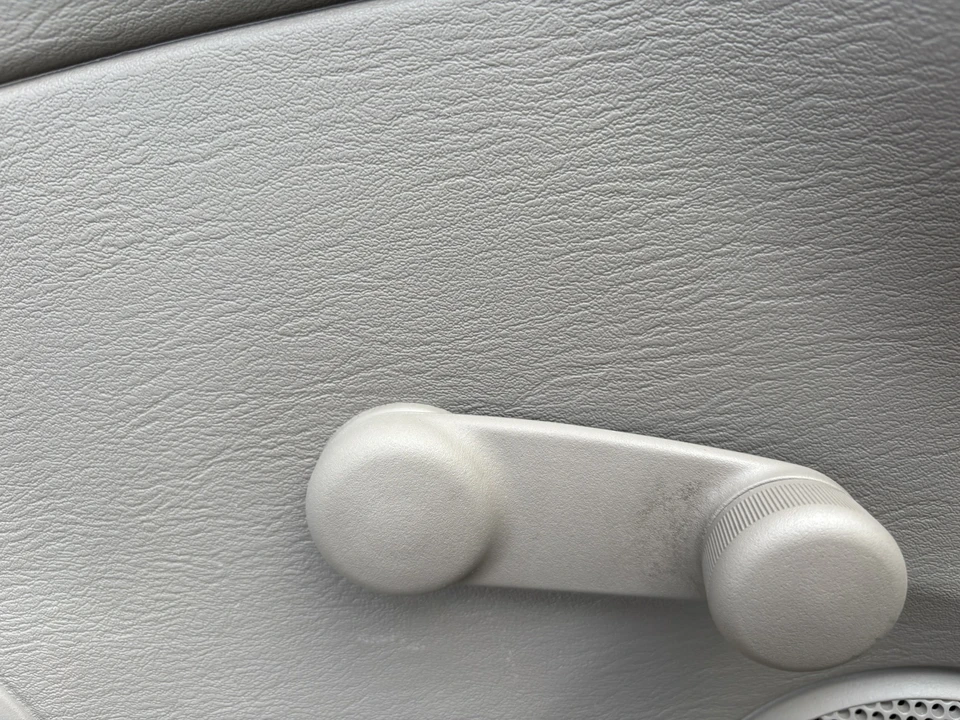 2004 Dodge Neon - Image 30 of 31