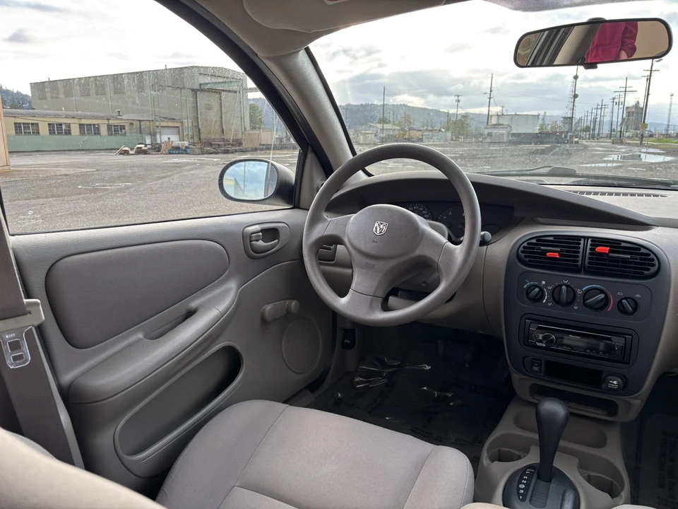 2004 Dodge Neon - Image 27 of 31