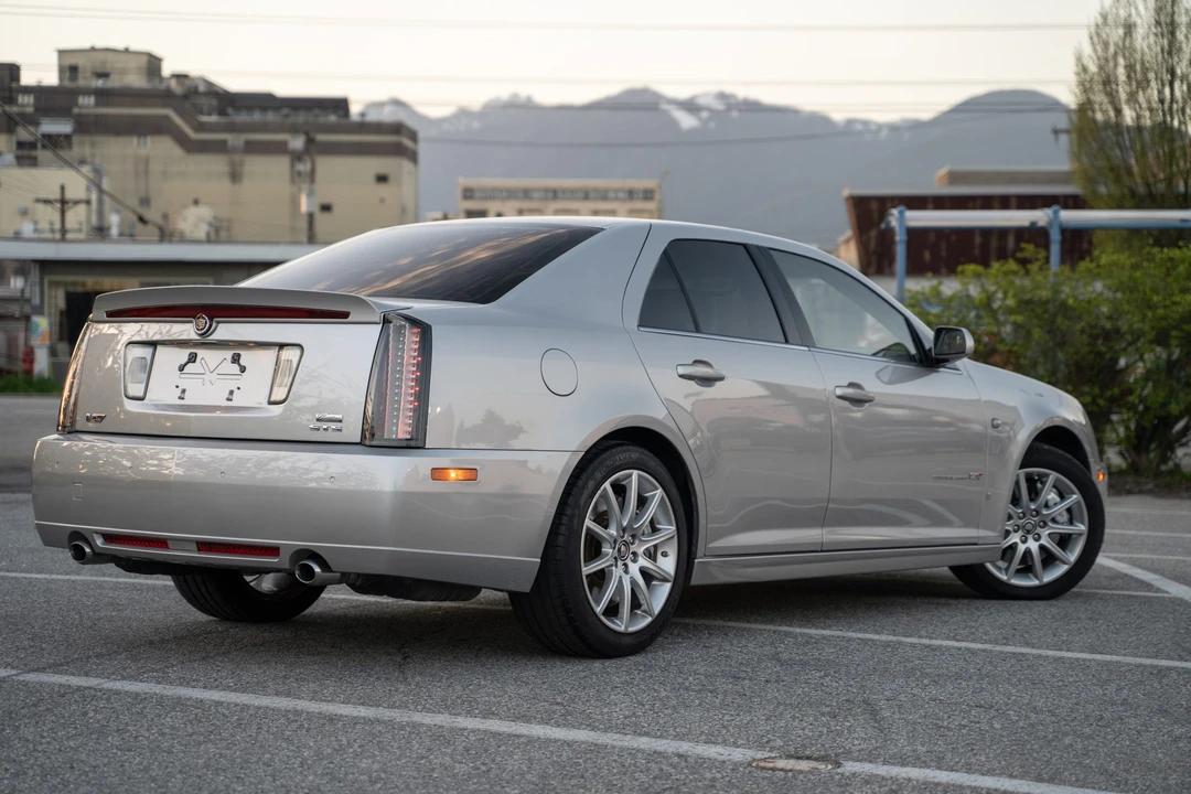 2007 Cadillac STS-V - Image 10 of 31
