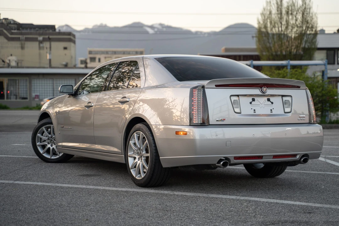 2007 Cadillac STS-V - Image 7 of 31