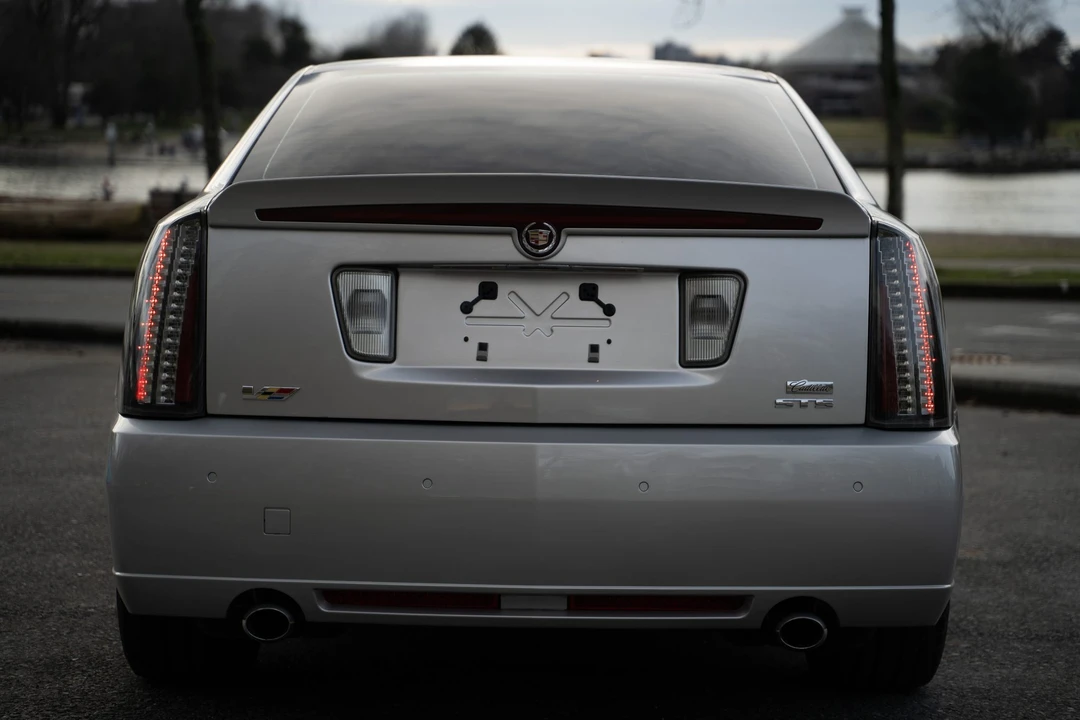 2007 Cadillac STS-V - Image 8 of 31