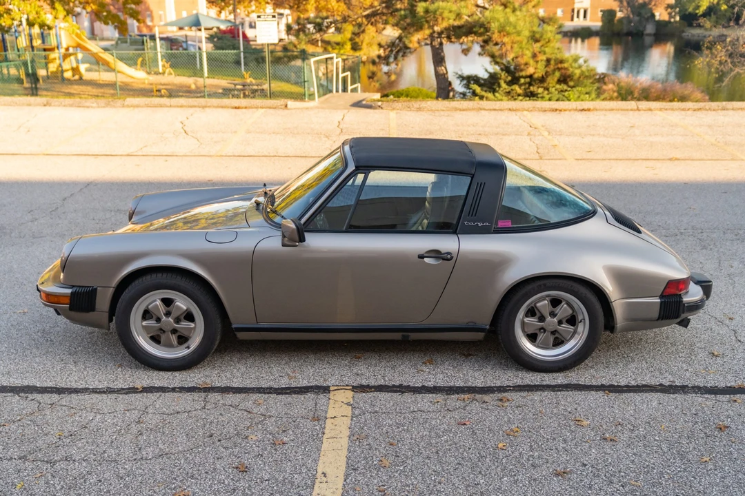 1984 Porsche 911 Carrera 3.2 - Image 11 of 31