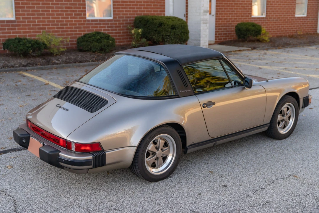 1984 Porsche 911 Carrera 3.2 - Image 14 of 31