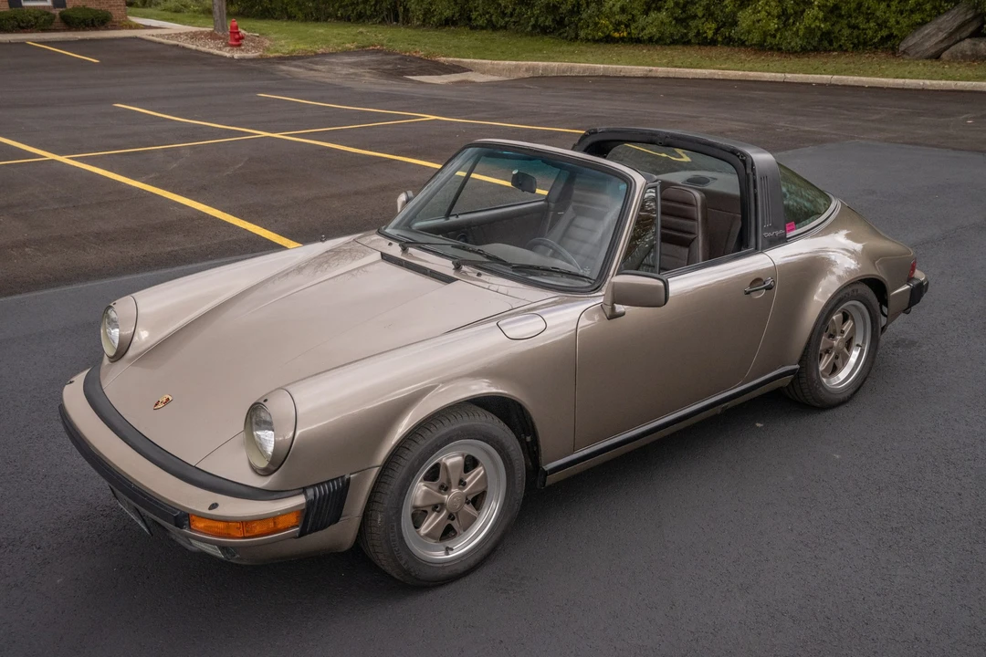 1984 Porsche 911 Carrera 3.2 - Image 23 of 31