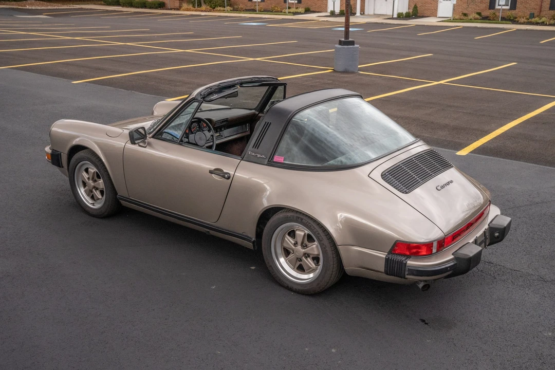 1984 Porsche 911 Carrera 3.2 - Image 24 of 31