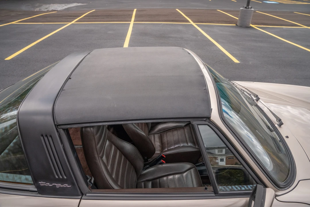 1984 Porsche 911 Carrera 3.2 - Image 27 of 31