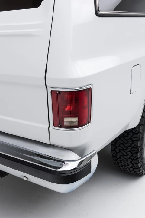 1985 GMC Suburban 7th Gen - Image 27 of 31