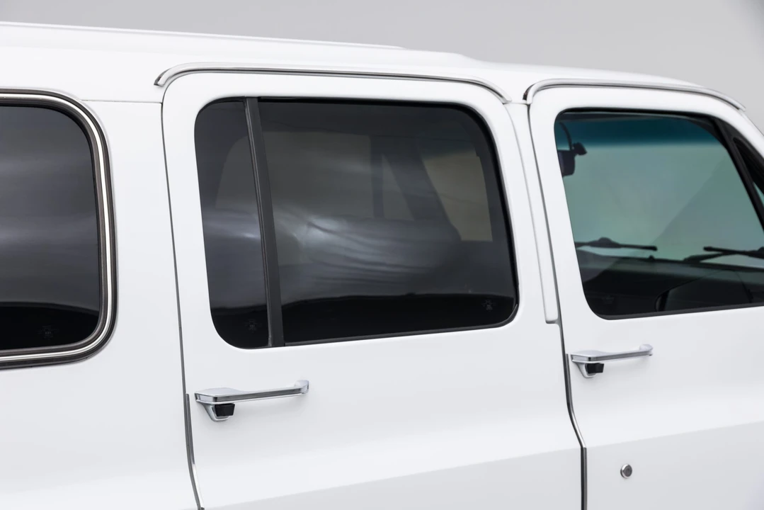 1985 GMC Suburban 7th Gen - Image 29 of 31