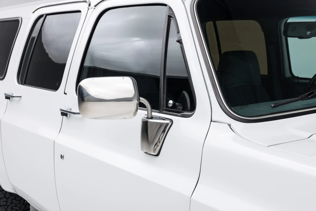 1985 GMC Suburban 7th Gen - Image 31 of 31