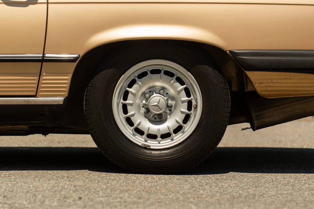 1985 Mercedes-Benz R107 SL-Class - Image 20 of 31