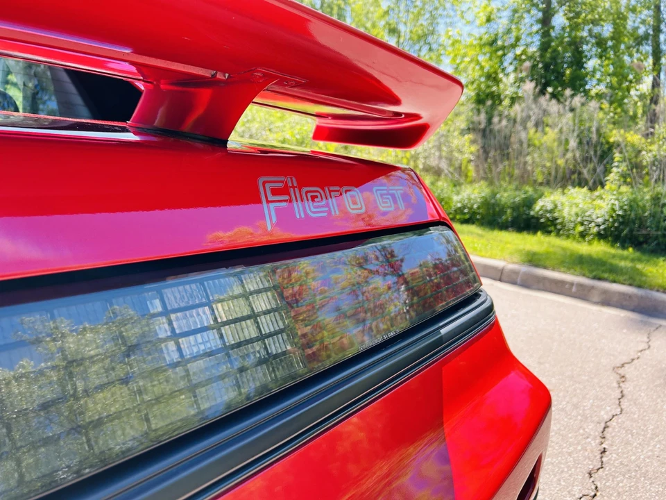 1985 Pontiac Fiero GT - Image 29 of 31