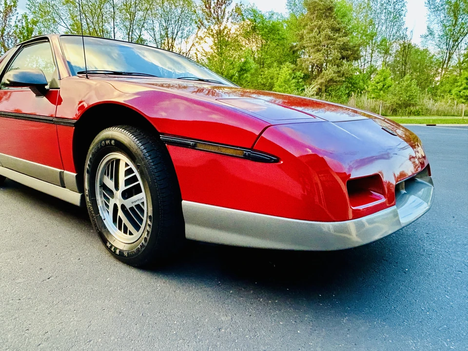 1985 Pontiac Fiero GT - Image 20 of 31