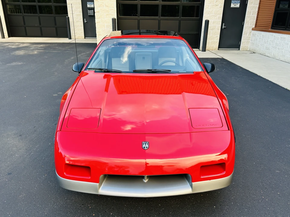 1985 Pontiac Fiero GT - Image 3 of 31