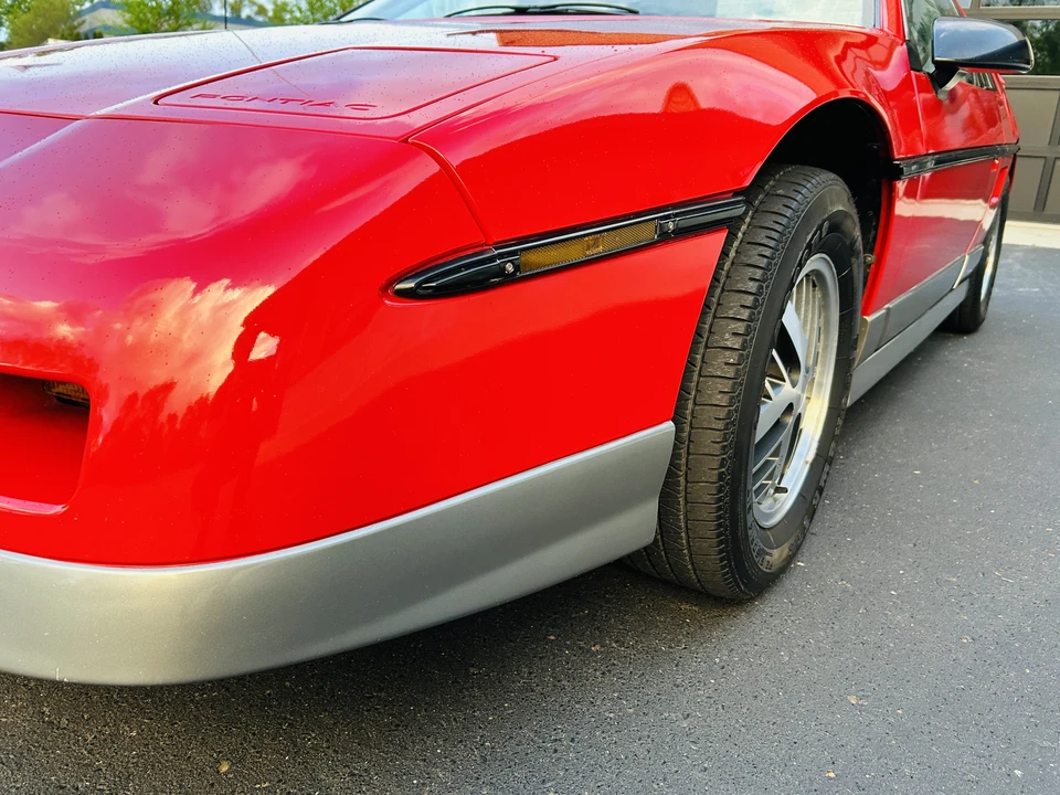 1985 Pontiac Fiero GT - Image 18 of 31