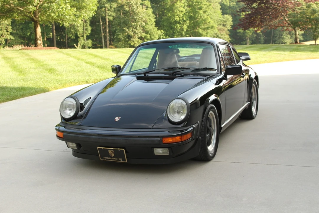 1985 Porsche 911 Carrera 3.2 - Image 2 of 31