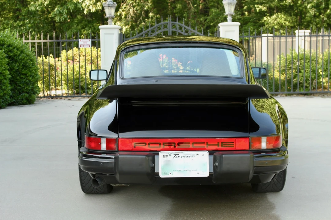 1985 Porsche 911 Carrera 3.2 - Image 12 of 31