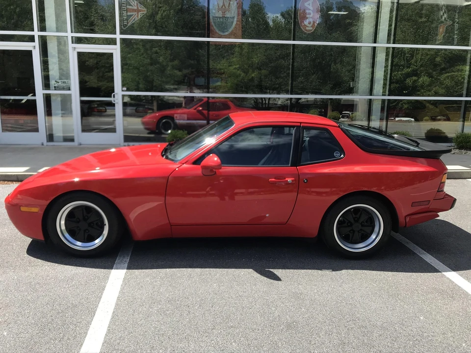 1986 Porsche 944 Turbo - Image 8 of 31