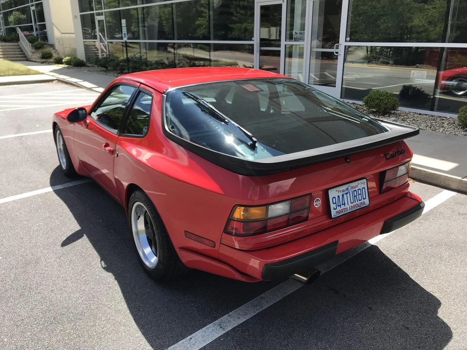 1986 Porsche 944 Turbo - Image 13 of 31