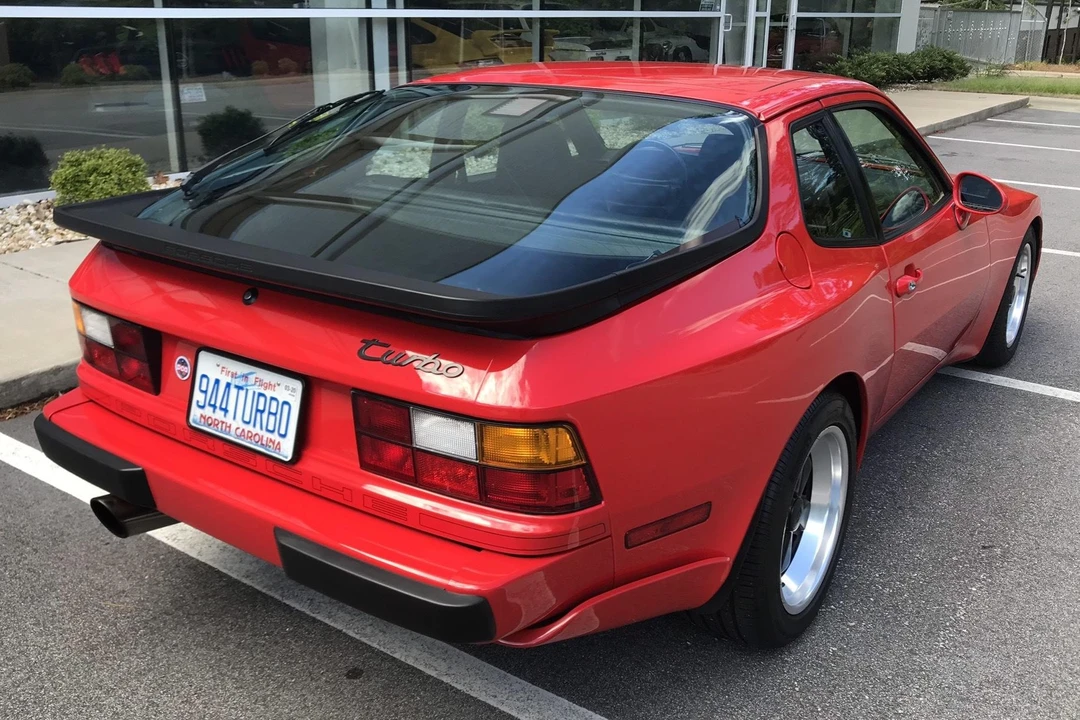 1986 Porsche 944 Turbo - Image 19 of 31