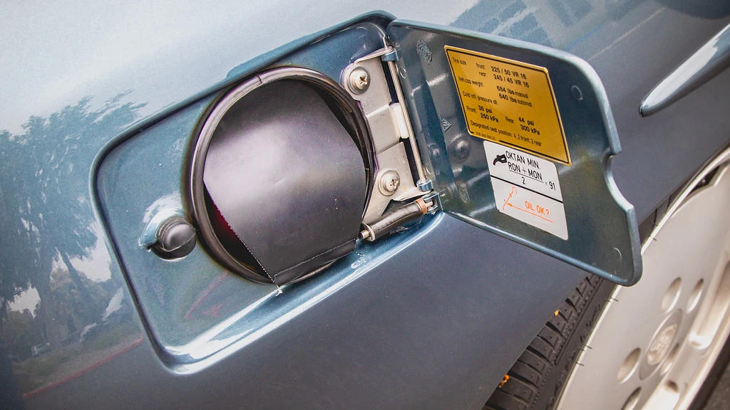 1987 Porsche 928 S4 - Image 14 of 31